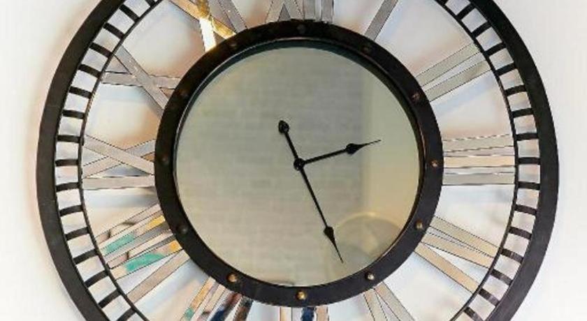 The Rabbit'S Hole Hostel 방콕 외부 사진