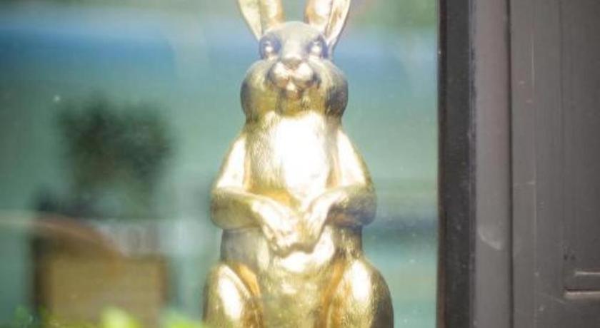 The Rabbit'S Hole Hostel 방콕 외부 사진